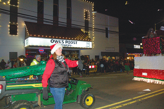 Parades in Franklinton and Alert as different as night and day, pics 2