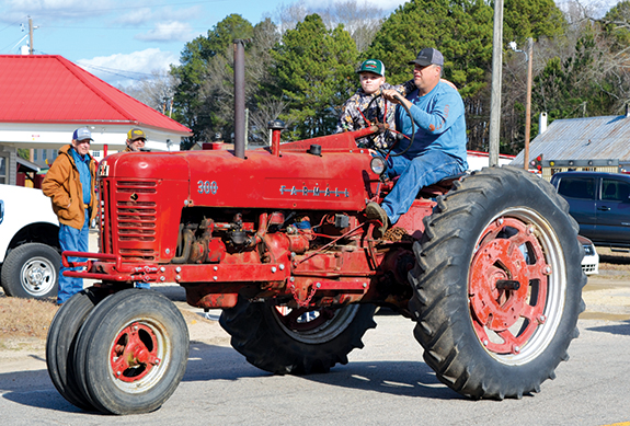 <i>Centerville greets a new year with a parade!</i> pics, 3