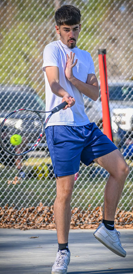 Bunn making a racket in Big East boys tennis