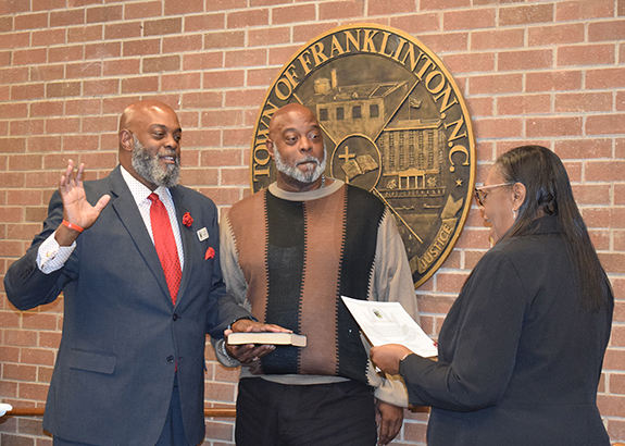 <i>Franklinton board 'reloads,' deals with property issues</i>