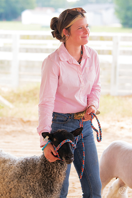 Bunch of young ags show their stuff at livestock event