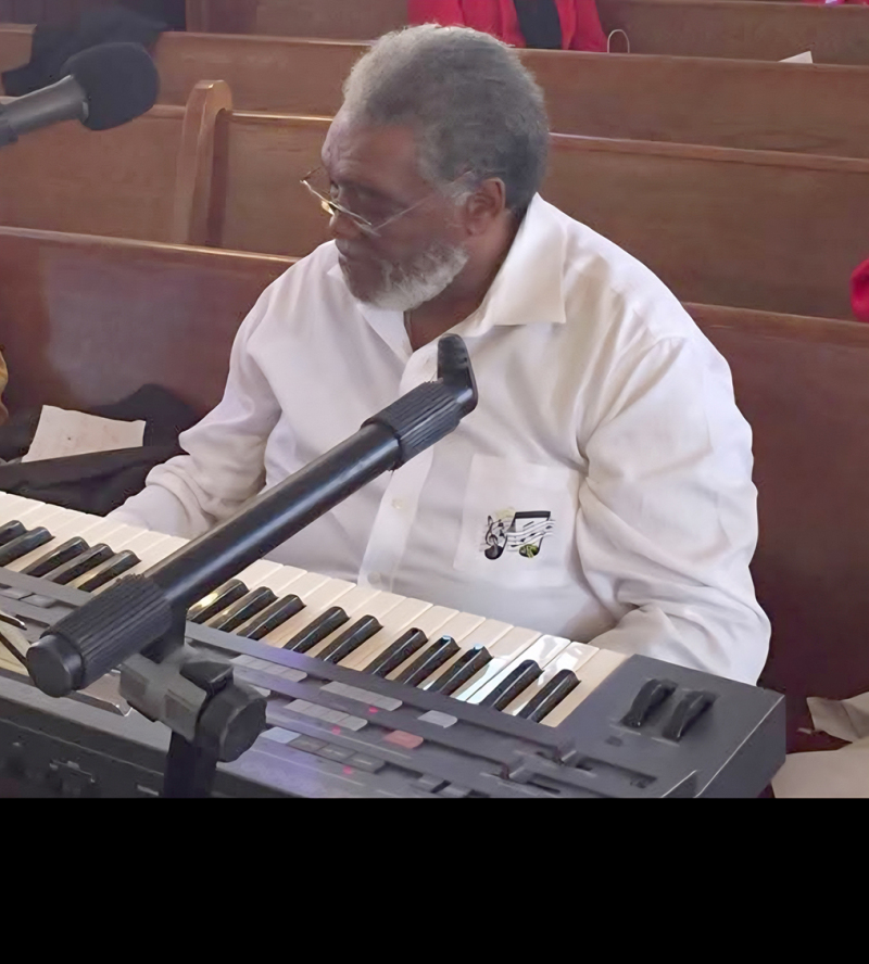 Cutchins retires as music director